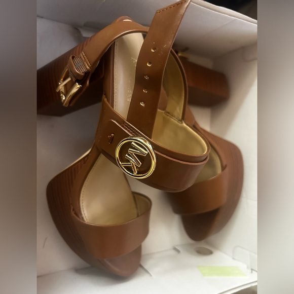 MICHAEL Michael Kors Shoes - Michael Kors heels size 7